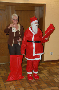 Gabi Hackner (Nikolaus) und Ingrid Seehars